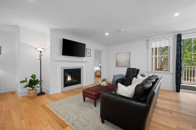 32 Willey Creek Rd Unit 205, Exeter, NH 03833