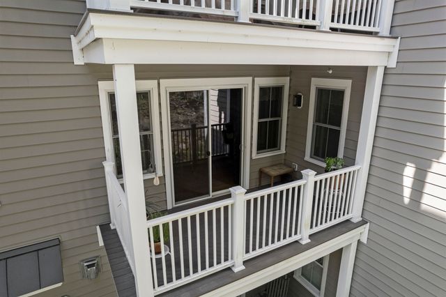 32 Willey Creek Rd Unit 205, Exeter, NH 03833