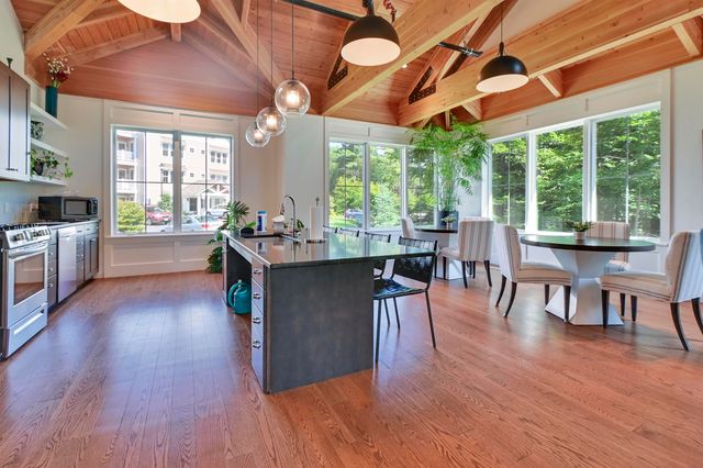 32 Willey Creek Rd Unit 205, Exeter, NH 03833