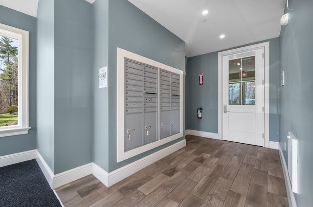 32 Willey Creek Rd Unit 205, Exeter, NH 03833