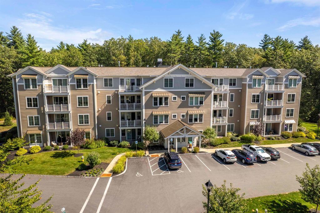 32 Willey Creek Rd Unit 205, Exeter, NH 03833