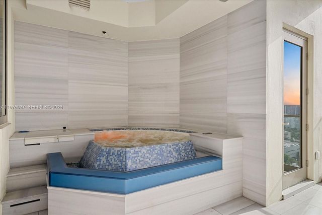 17901 Collins Ave 1506, Sunny Isles Beach, FL 33160