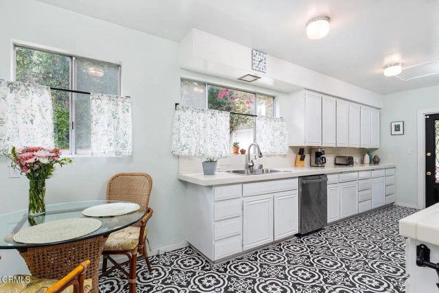 1710 N Catalina Avenue, Pasadena, CA 91104