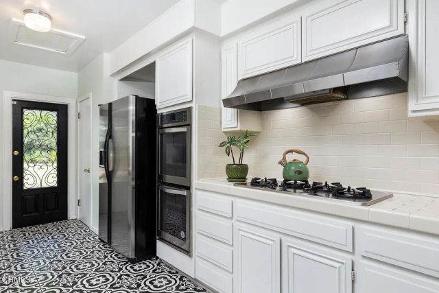 1710 N Catalina Avenue, Pasadena, CA 91104