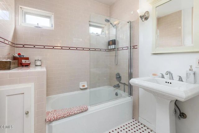 1710 N Catalina Avenue, Pasadena, CA 91104