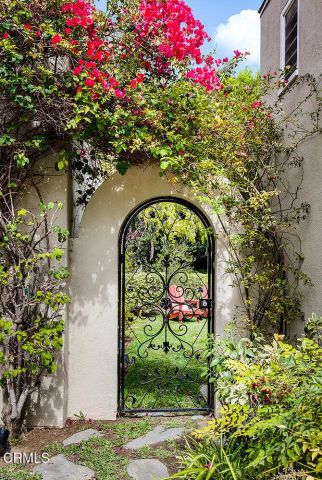 1710 N Catalina Avenue, Pasadena, CA 91104