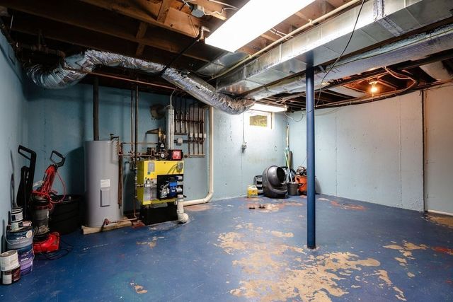 1083 Edgell Rd, Framingham, MA 01701
