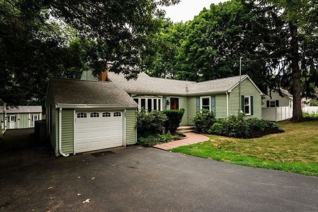 1083 Edgell Rd, Framingham, MA 01701