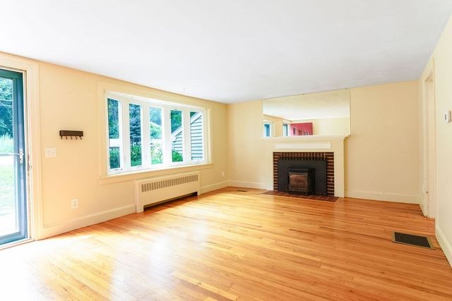 1083 Edgell Rd, Framingham, MA 01701