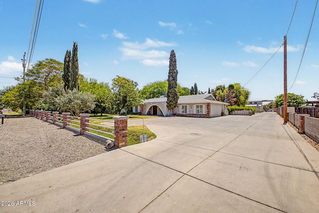 4015 W TOPEKA Drive, Glendale, AZ 85308