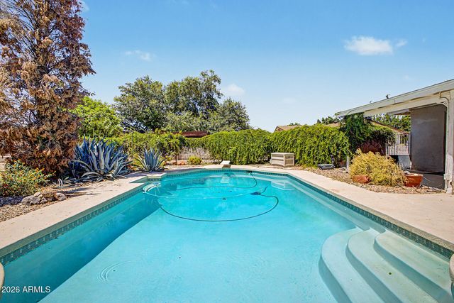 4015 W TOPEKA Drive, Glendale, AZ 85308