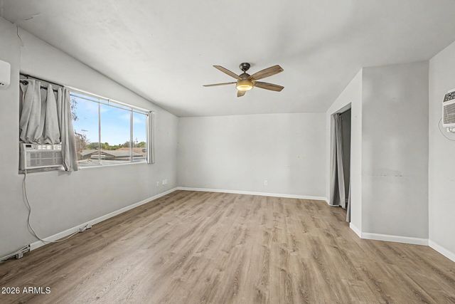 4015 W TOPEKA Drive, Glendale, AZ 85308