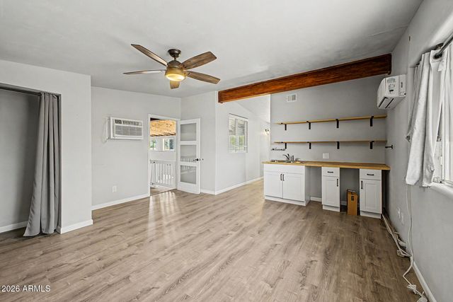 4015 W TOPEKA Drive, Glendale, AZ 85308