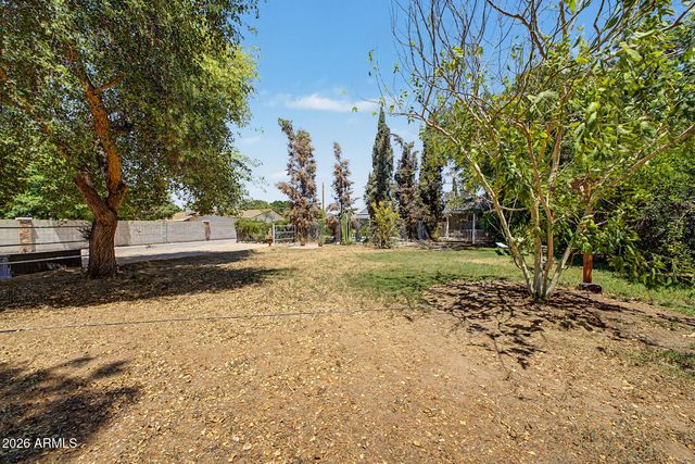 4015 W TOPEKA Drive, Glendale, AZ 85308