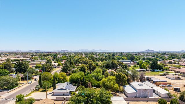 4015 W TOPEKA Drive, Glendale, AZ 85308