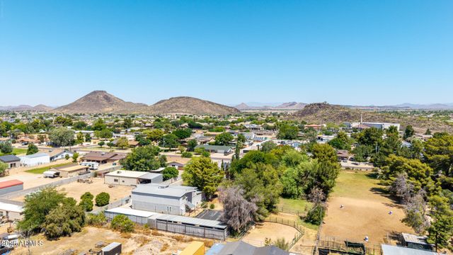 4015 W TOPEKA Drive, Glendale, AZ 85308