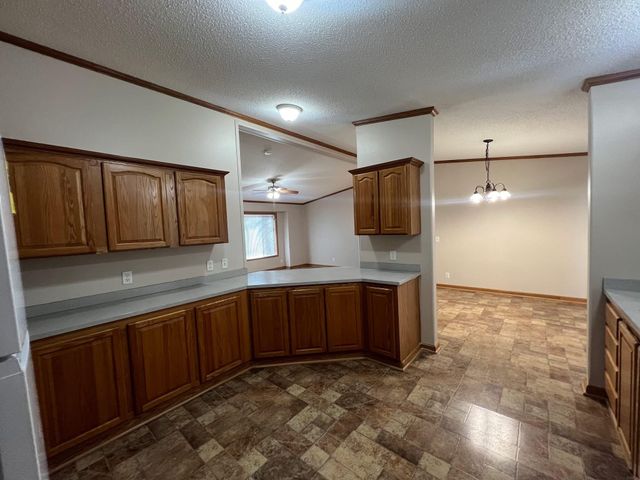 92 HURON Circle, Council Bluffs, IA 51501