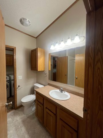92 HURON Circle, Council Bluffs, IA 51501