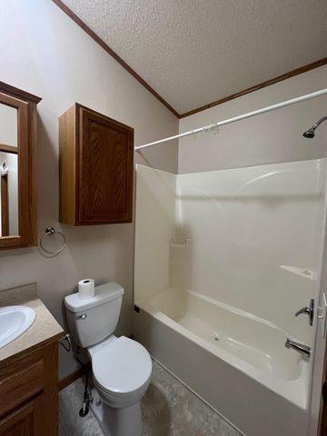 92 HURON Circle, Council Bluffs, IA 51501