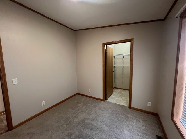 92 HURON Circle, Council Bluffs, IA 51501