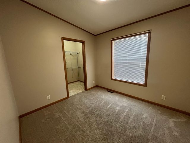 92 HURON Circle, Council Bluffs, IA 51501