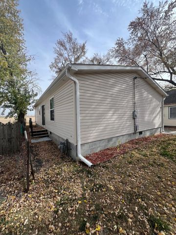 92 HURON Circle, Council Bluffs, IA 51501