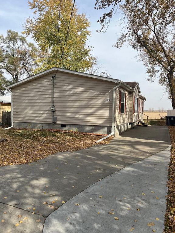 92 HURON Circle, Council Bluffs, IA 51501