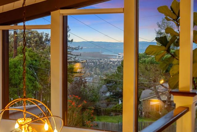 720 Temescal Way, Redwood City, CA 94062