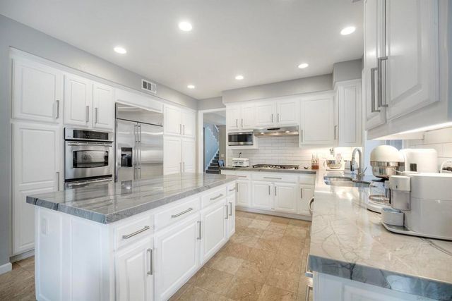 17277 N Woodson Court, Ramona, CA 92065