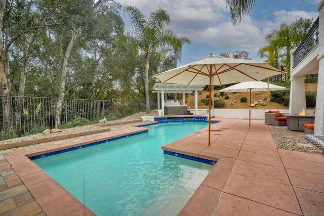 17277 N Woodson Court, Ramona, CA 92065