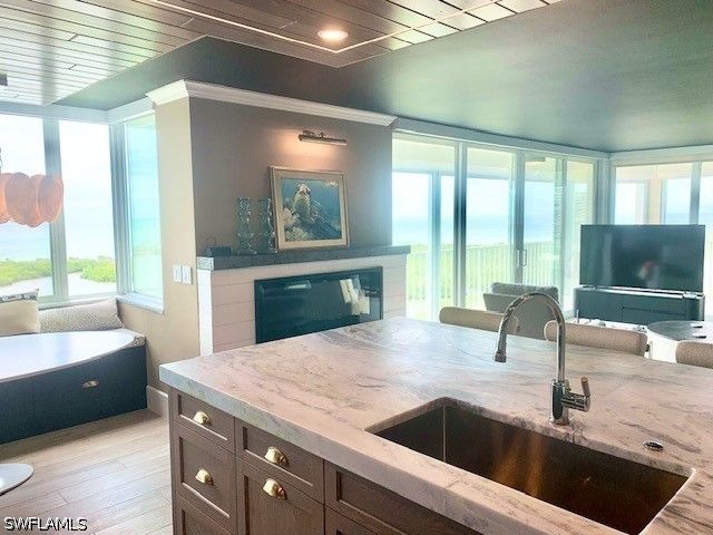 5550 HERON POINT DR 1505, Naples, FL 34108