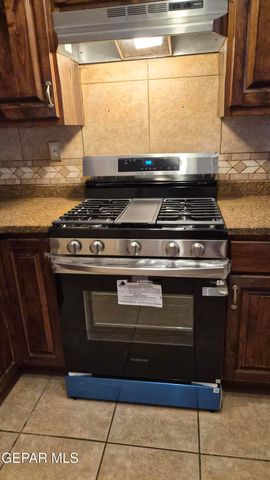 7324 DESIERTO PAIS Drive, El Paso, TX 79912