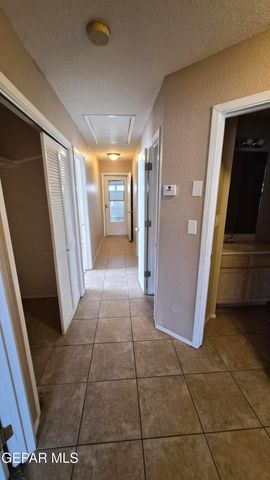 7324 DESIERTO PAIS Drive, El Paso, TX 79912