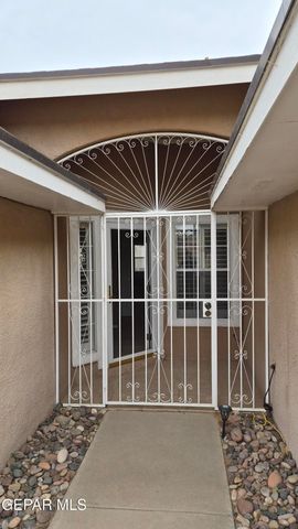 7324 DESIERTO PAIS Drive, El Paso, TX 79912