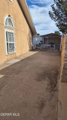 7324 DESIERTO PAIS Drive, El Paso, TX 79912