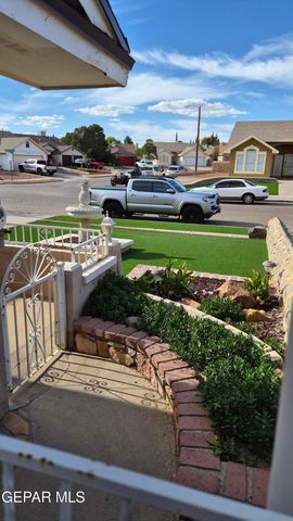 7324 DESIERTO PAIS Drive, El Paso, TX 79912