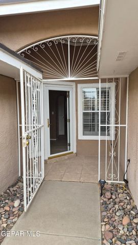 7324 DESIERTO PAIS Drive, El Paso, TX 79912