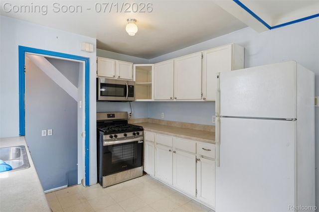 1427 Pearson Street, Ferndale, MI 48220