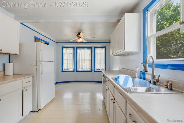1427 Pearson Street, Ferndale, MI 48220