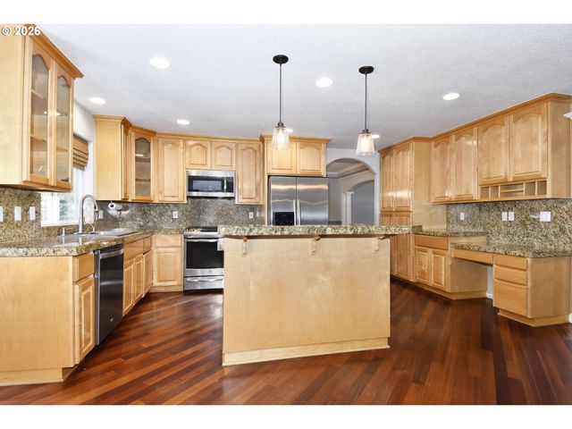 2571 Se ELLIOTT Dr, Gresham, OR 97080