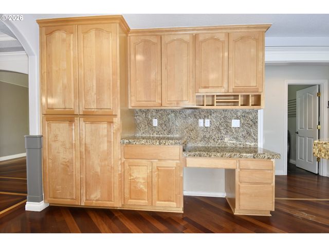 2571 Se ELLIOTT Dr, Gresham, OR 97080