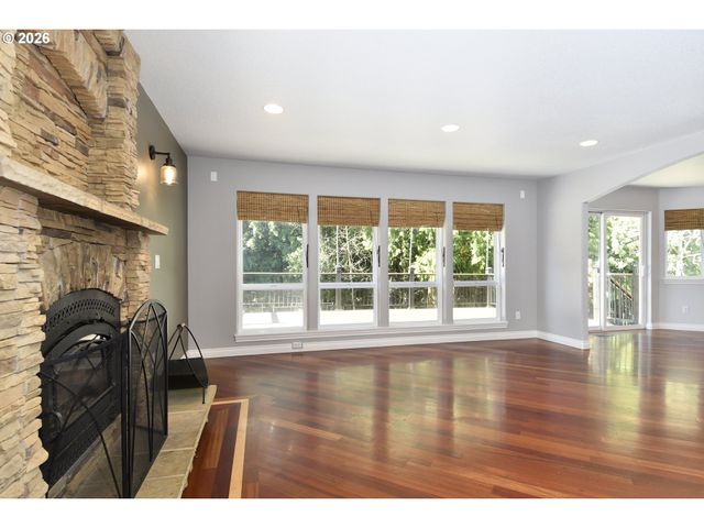 2571 Se ELLIOTT Dr, Gresham, OR 97080