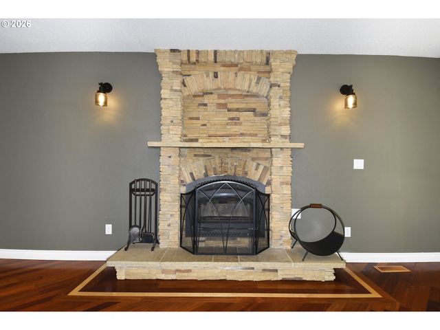 2571 Se ELLIOTT Dr, Gresham, OR 97080