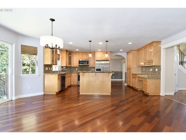 2571 Se ELLIOTT Dr, Gresham, OR 97080