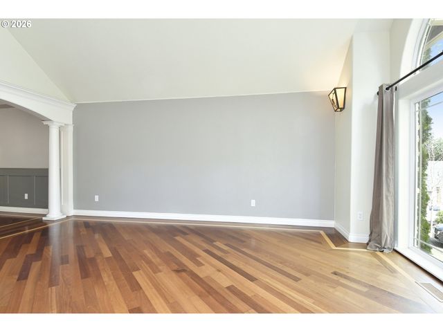 2571 Se ELLIOTT Dr, Gresham, OR 97080