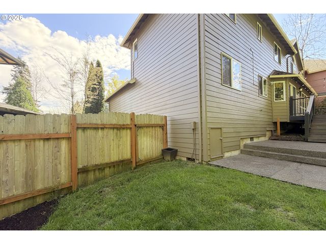 2571 Se ELLIOTT Dr, Gresham, OR 97080