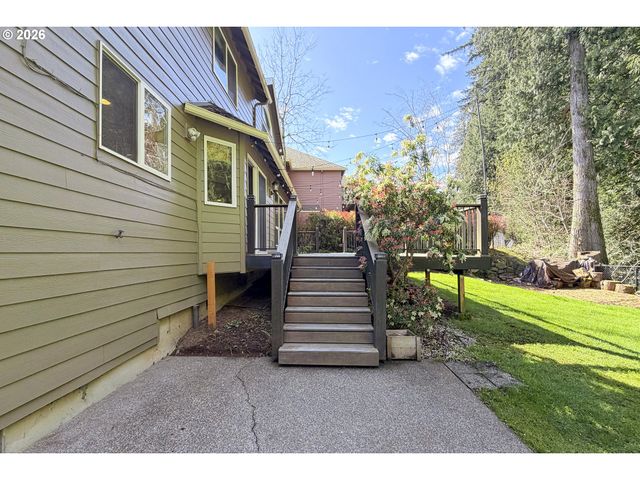 2571 Se ELLIOTT Dr, Gresham, OR 97080