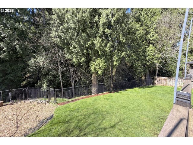 2571 Se ELLIOTT Dr, Gresham, OR 97080