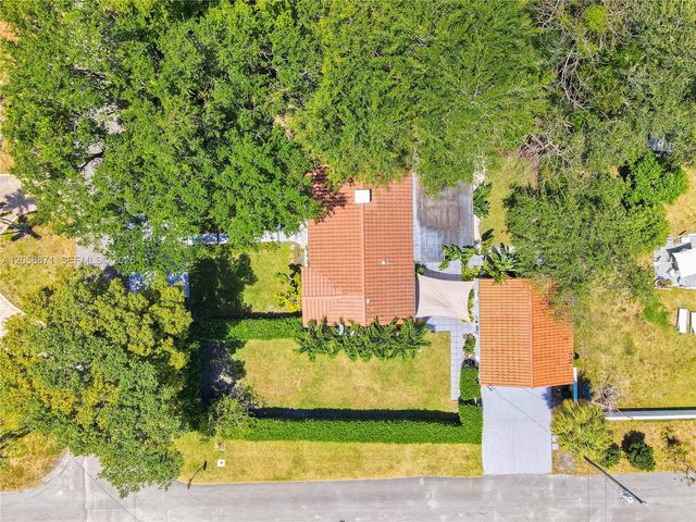 101 NW 100th St, Miami Shores, FL 33150