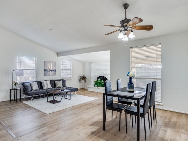 1822 Woodbury, Carrollton, TX 75007